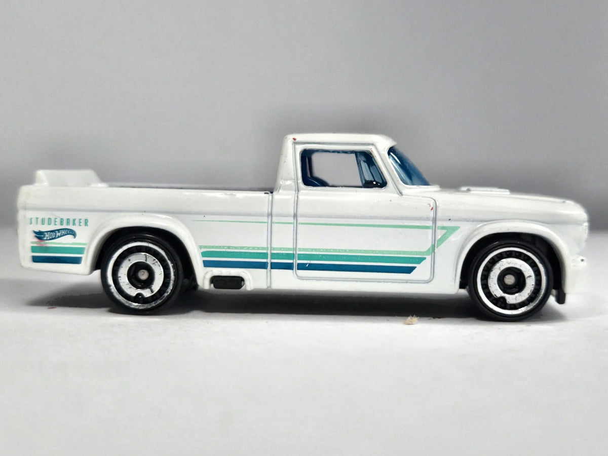 '63 STUDEBAKER PICKUP, Hot Wheels 2021, Die cast HCT51, Biały 1:64 Resoraki – zdjęcie 4