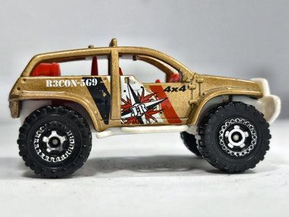 4X4 Buggy Matchbox 2002 1:72 Luzak Złoty – zdjęcie 4