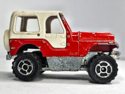 4X4 JEEP CJ-7 RENEGADE Majorette '70 Czerwony 1:55 – zdjęcie 4