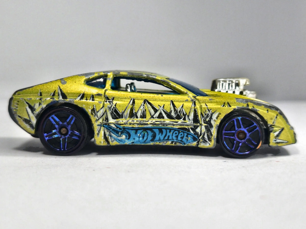 Muscle car Overbored 454 Hot Wheels 2001 Żółty 1:64 – zdjęcie 4