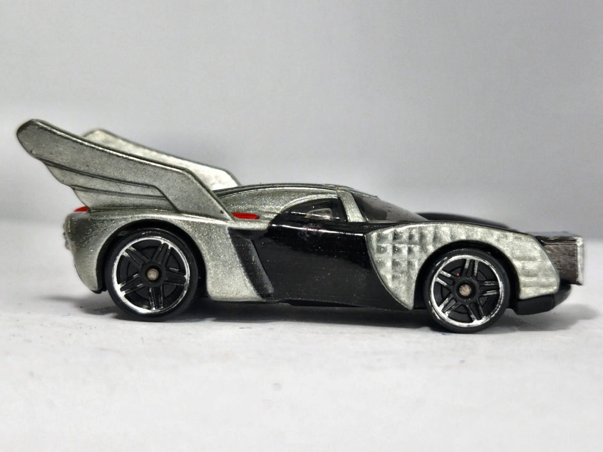 THOR - MARVEL CHARACTER CARS Hot Wheels Srebrny 1:64 – zdjęcie 4