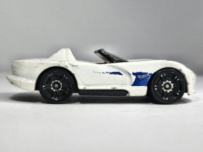 Dodge Viper Hot Wheels 2016 Mainline 1:64 Luzak Biały – zdjęcie 4