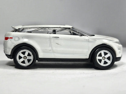 Range Rover Evoque Welly 1:64 Luzak Biały – zdjęcie 4