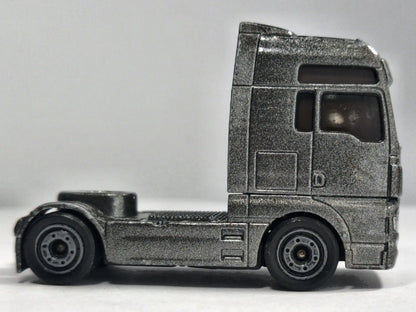 Ciężarówka Man Tgx Majorette Grafitowy 1:100 – zdjęcie 4