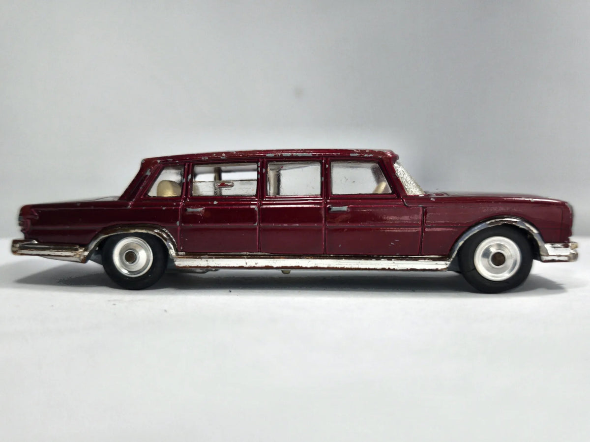 Mercedes-Benz 600 Pullman Corgi '7- Bordowy 1:43 Made in Gt Britain – zdjęcie 4