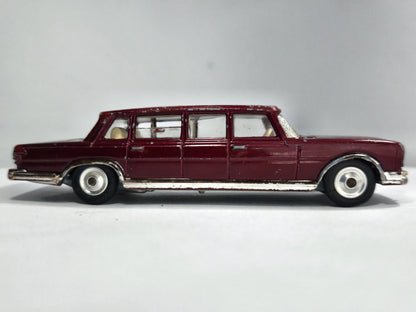 Mercedes-Benz 600 Pullman Corgi '7- Bordowy 1:43 Made in Gt Britain – zdjęcie 4