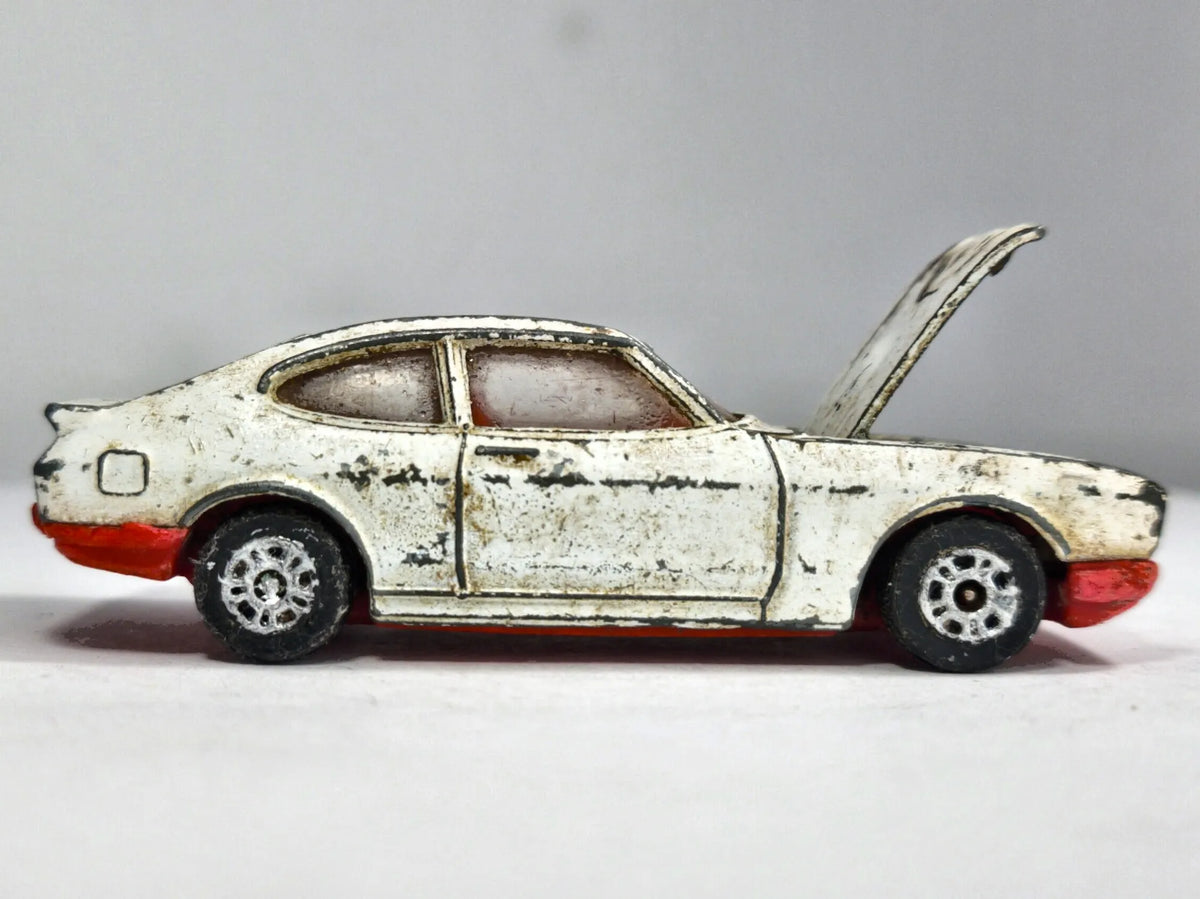 Ford Capri Corgi '80 Biały 1:56 Made in England – zdjęcie 4