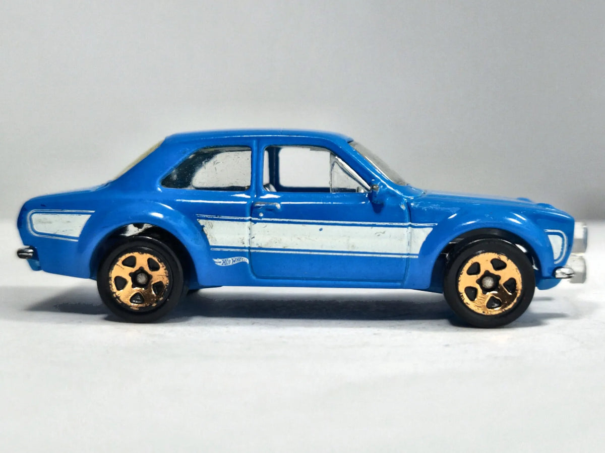 '70 Ford Escort RS1600 Hot Wheels 2014 1:64 Luzak Niebieski – zdjęcie 4