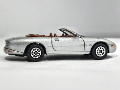 Jaguar XK8 Welly 1:64 Luzak Srebrny – zdjęcie 4