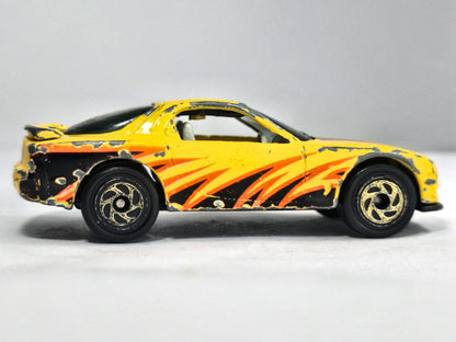 Mazda RX-7 Matchbox 1958 1:56 Luzak Żółty – zdjęcie 4