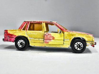 Volvo 760 Matchbox 1986 Żółty 1:57 Custom Art – zdjęcie 4
