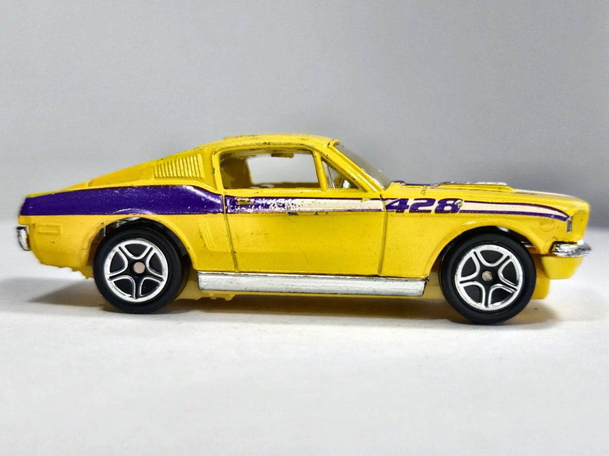'68 FORD MUSTANG COBRA JET, Matchbox, Die cast, Żółty, 1:64, Resoraki – zdjęcie 4