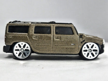 Hummer H2 Maisto 1:64 Luzak Brązowy – zdjęcie 4