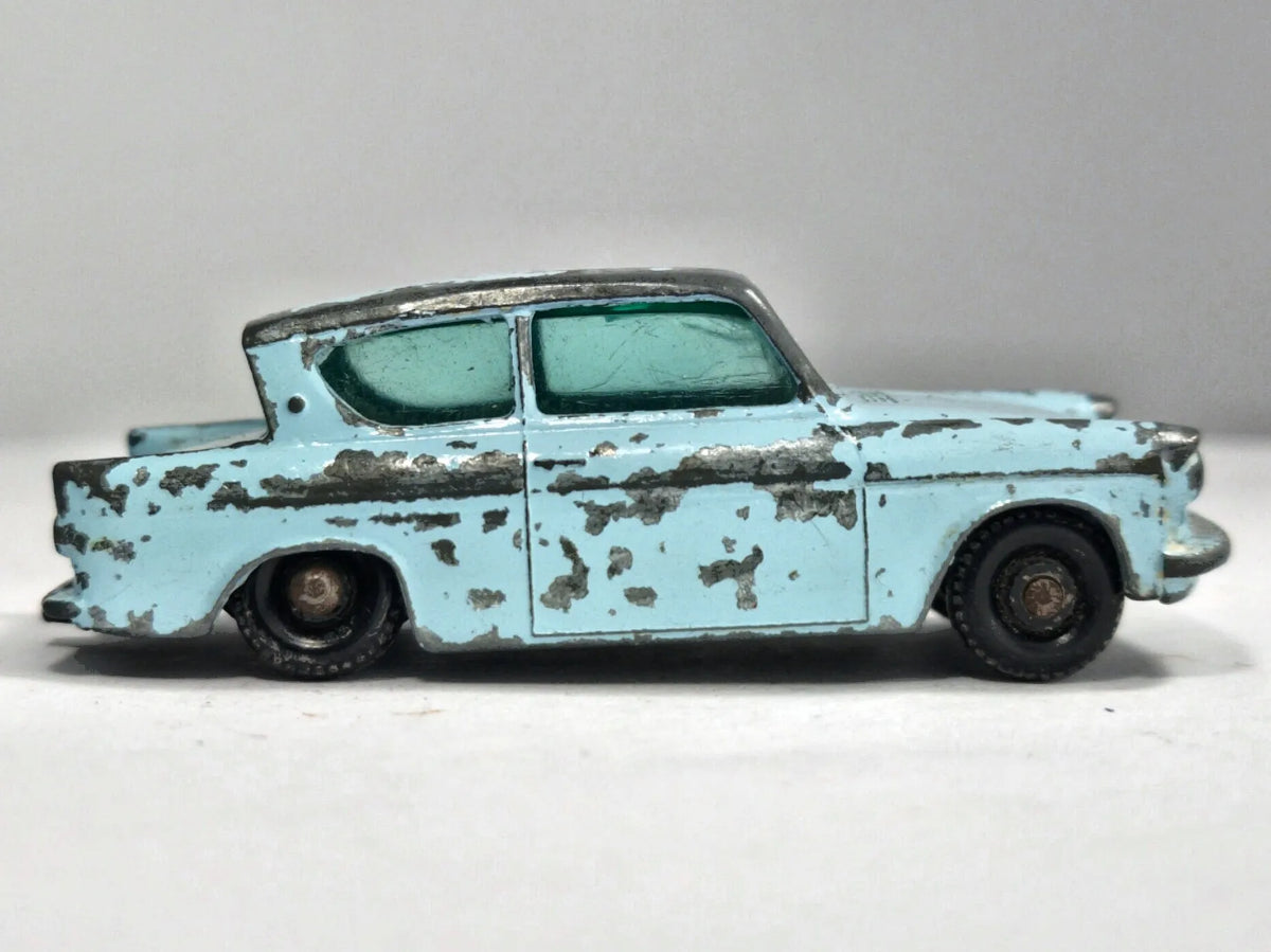 Ford Anglia Matchbox '60 Niebieski 1:54 Made in England – zdjęcie 4