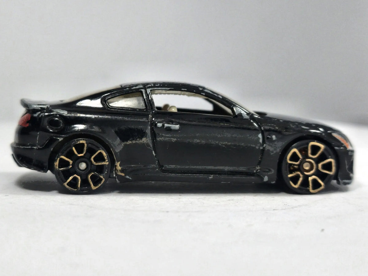Infiniti G37 Hot Wheels 1:64 Luzak Czarny – zdjęcie 4