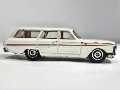 1964 Ford Fairlane Matchbox 2017 Matchbox Series 1:72 Luzak Biały Rodzinny – zdjęcie 4
