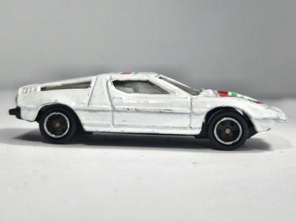 Maserati Bora Superfast Summer Biały 1:64 – zdjęcie 4