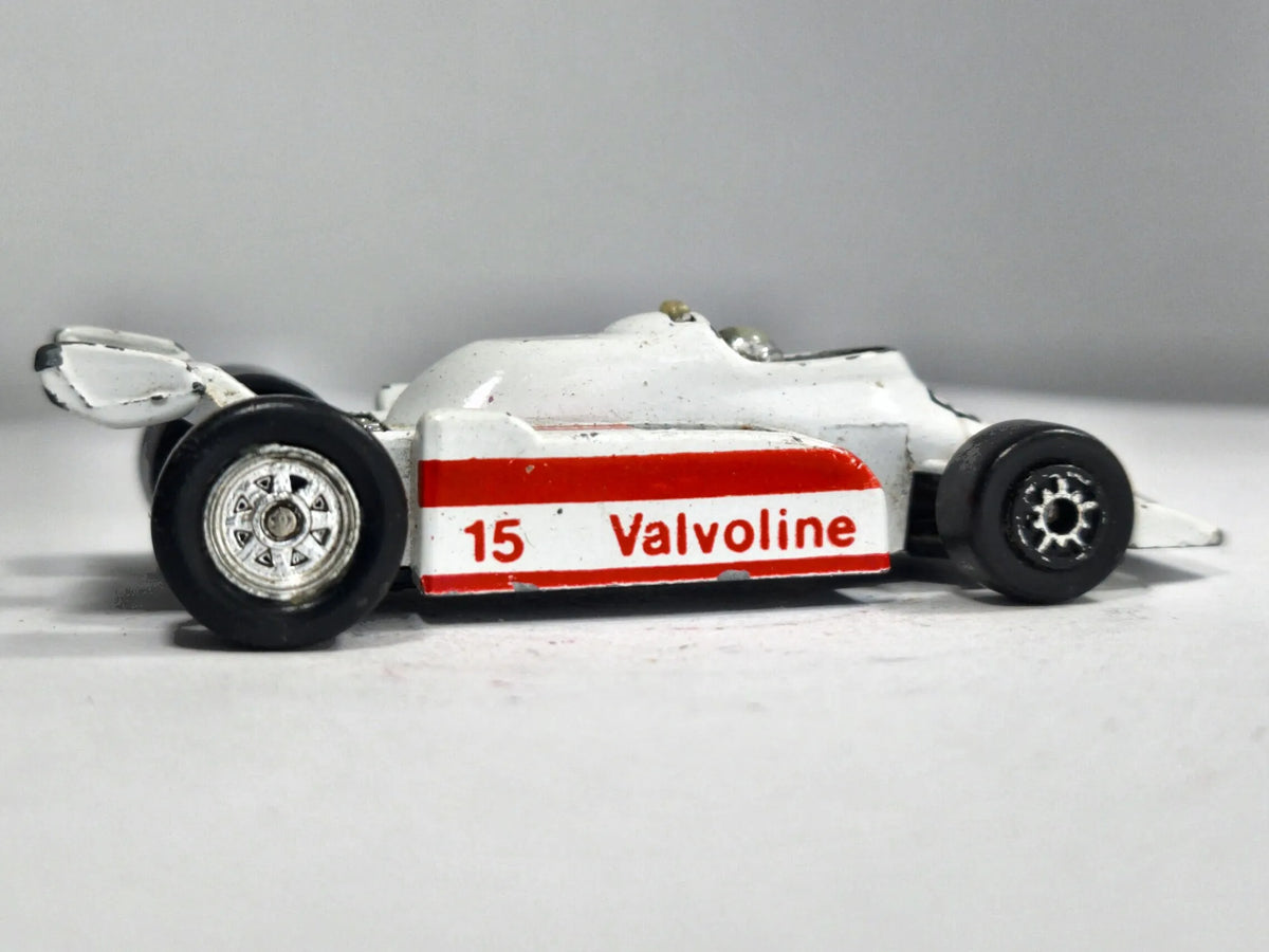 Formuła 1 MC Toy Juniors 1:64 Bolid F1 Valvoline BP Turbo / Bruiser Luzak – zdjęcie 4