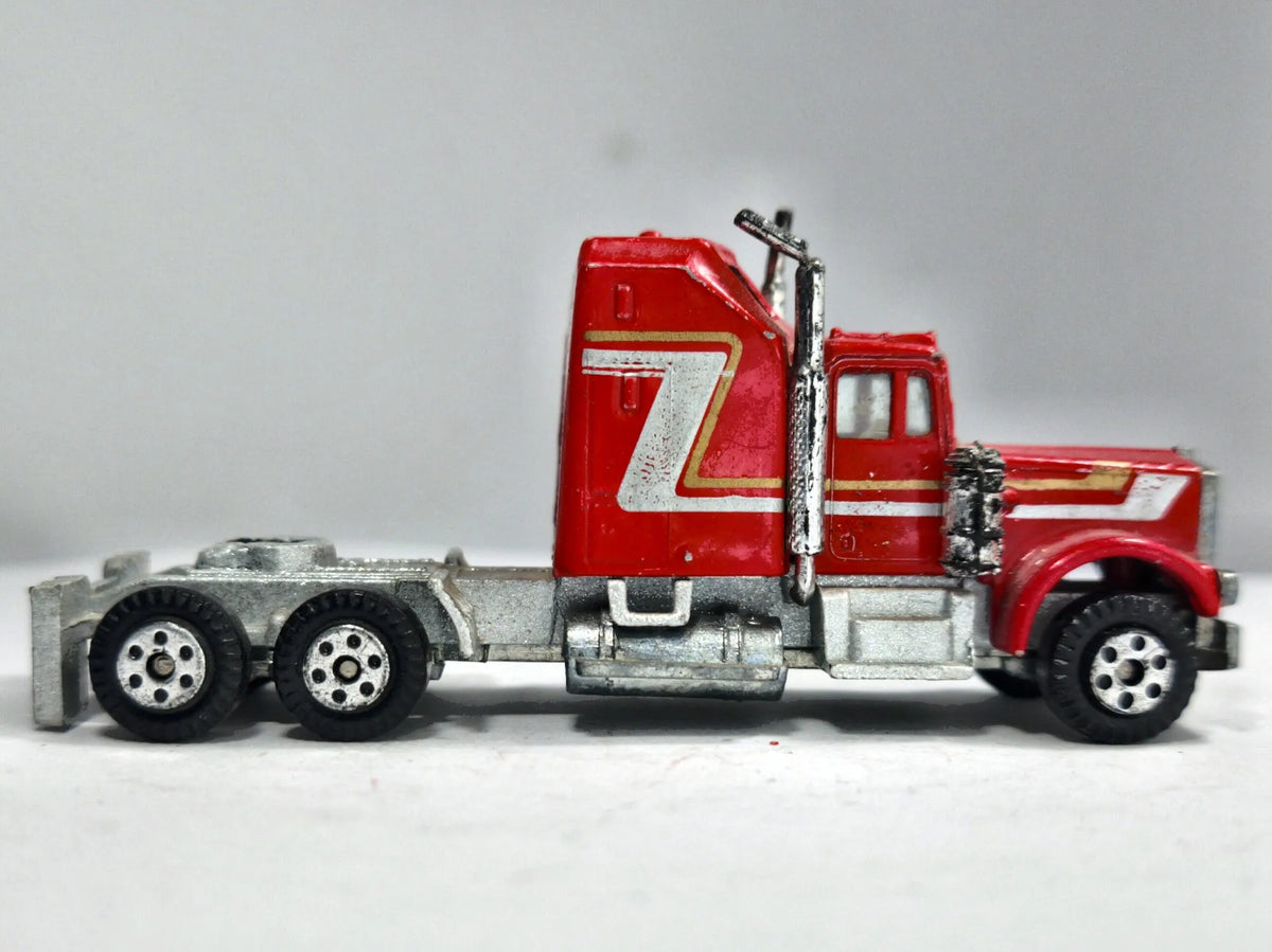 Kenworth W900 Yatming Czerwony 1:87 – zdjęcie 4