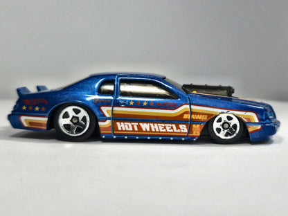 '86 FORD THUNDERBIRD PRO STOCK, Hot Wheels 2022, HKH32, Granatowy, 1:64 – zdjęcie 4