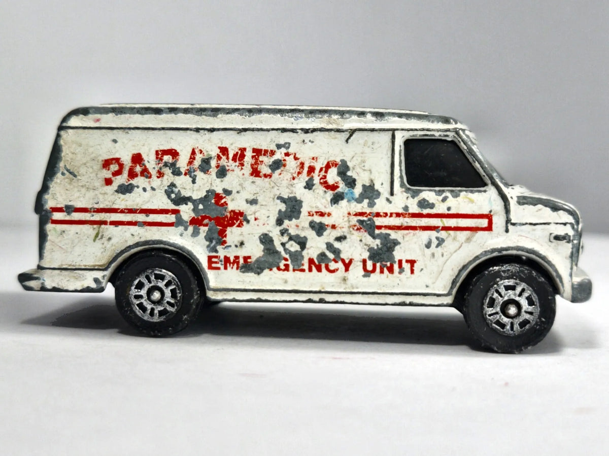 CHEVROLET G-SERIES VAN PARAMEDIC Corgi '80 Biały 1:64 – zdjęcie 4