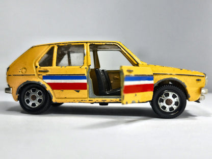 GOLF MK1 Hot Wheels '80 Żółty 1:43 Made in Italy – zdjęcie 4