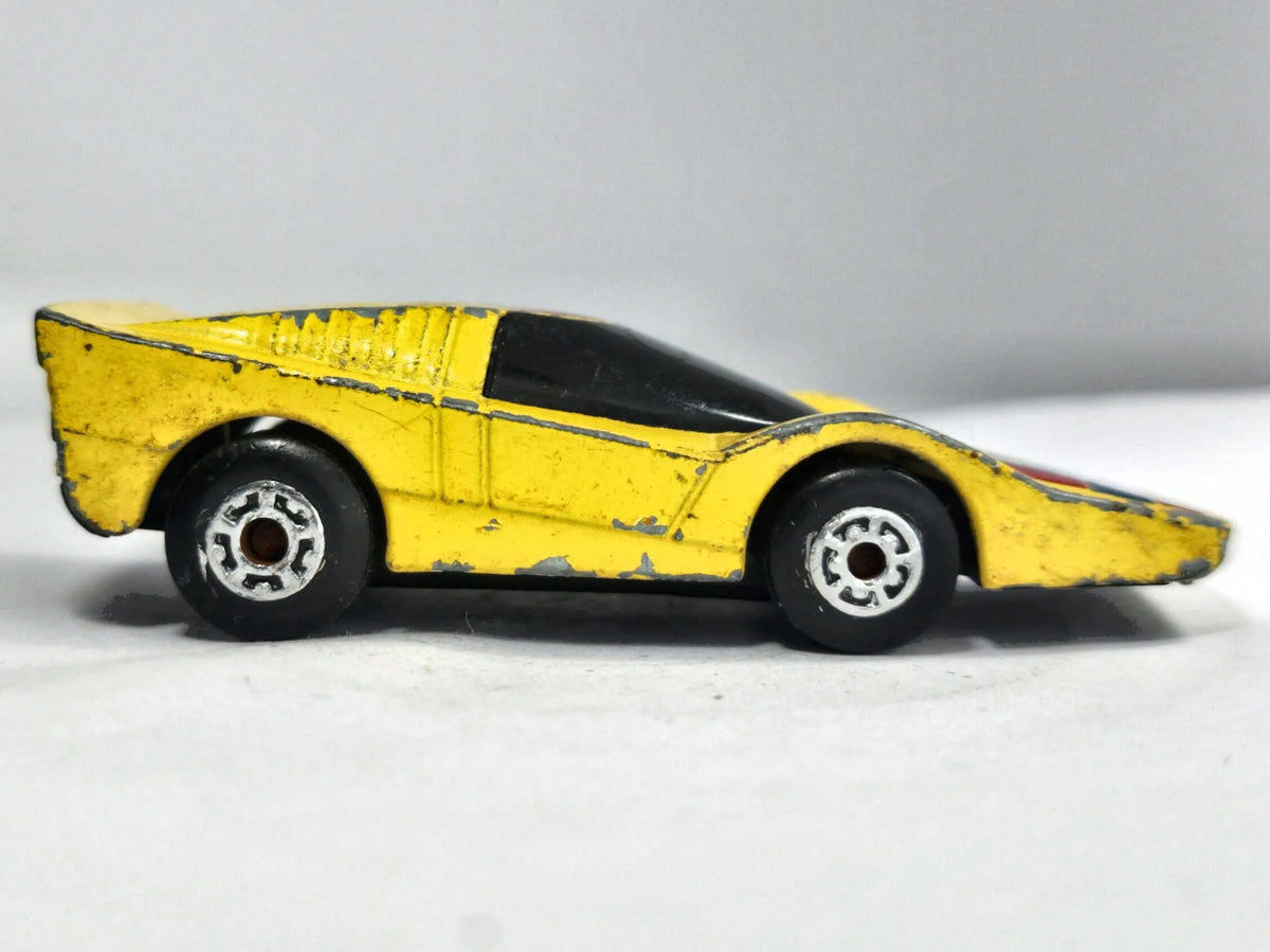 Super GT Matchbox 1985 Superfast 1:64 19 Luzak Żółty – zdjęcie 4