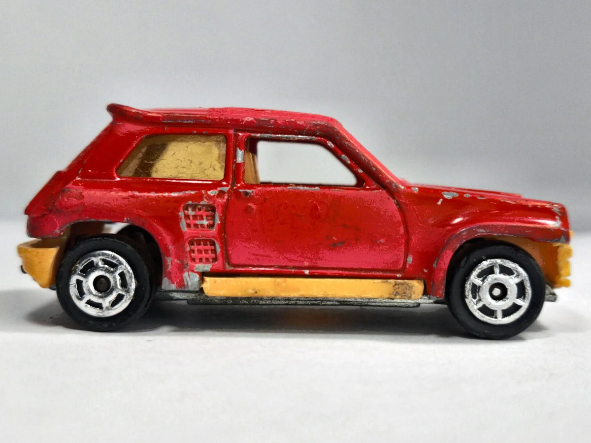 RENAULT 5 (R5 TURBO) Majorette NO.255 Czerwony 1:53 – zdjęcie 4