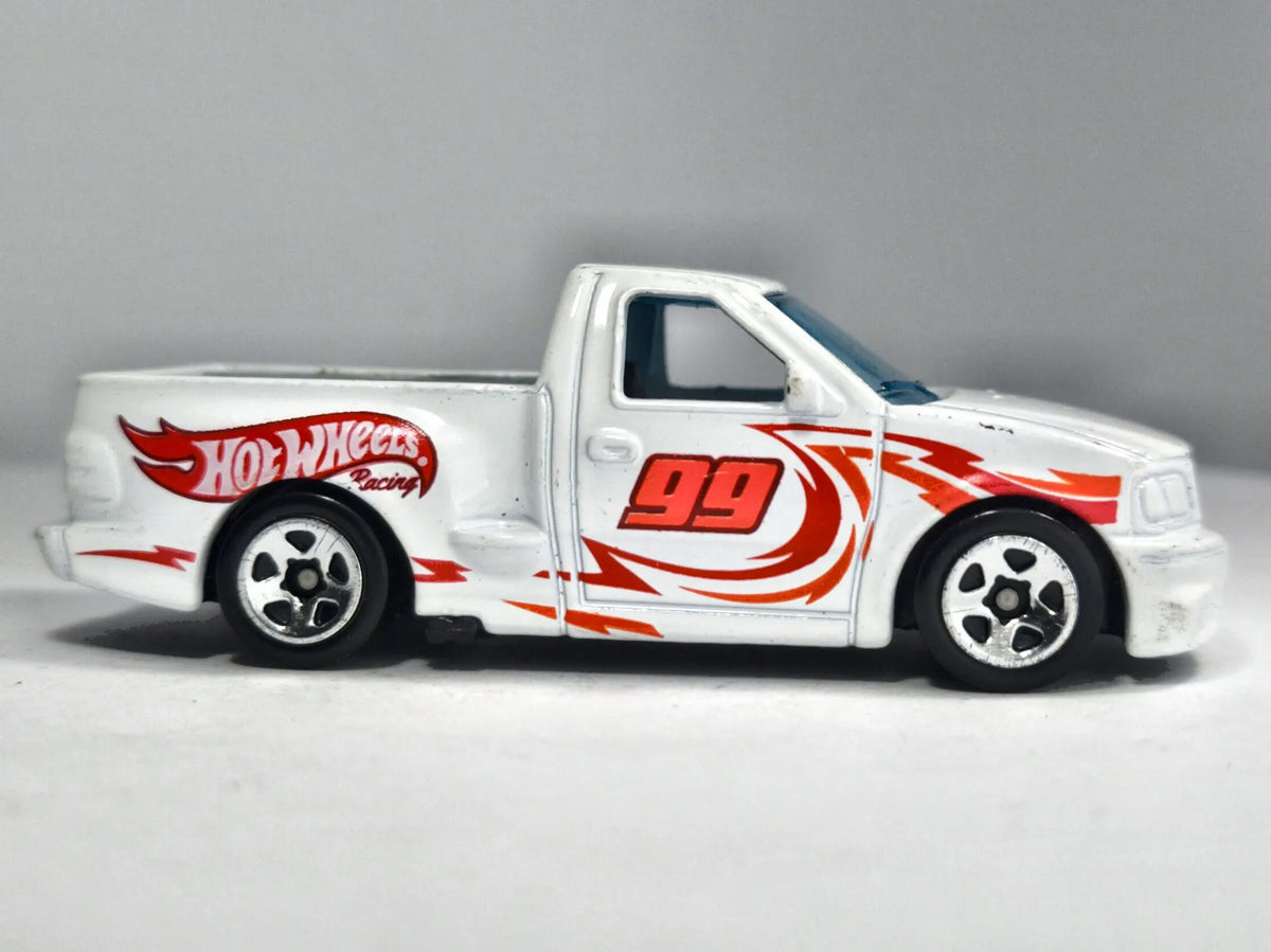 FORD F-150 SVT LIGHTNING 99, Hot Wheels 2020, Die cast, Biały 1:64 Resoraki – zdjęcie 4