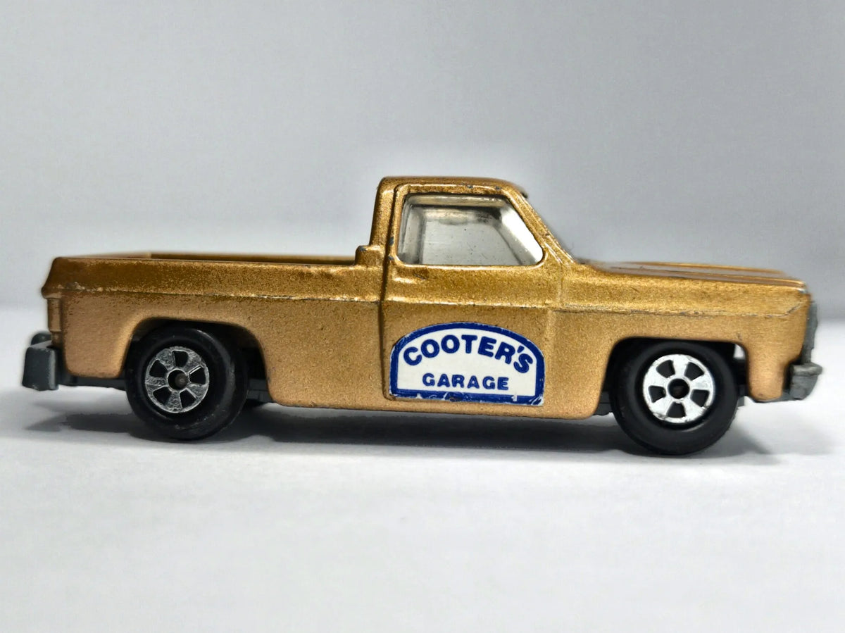 REPLICA CHEVROLET FLEETSIDE PICKUP Ertl Złoty 1:64 – zdjęcie 4