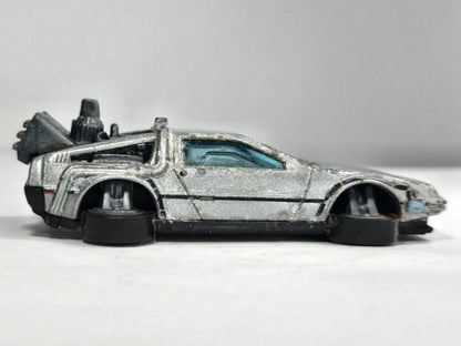 DeLorean DMC-12 Time Machine Hot Wheels 2015 HW Screen Time 1:64 Luzak – zdjęcie 4