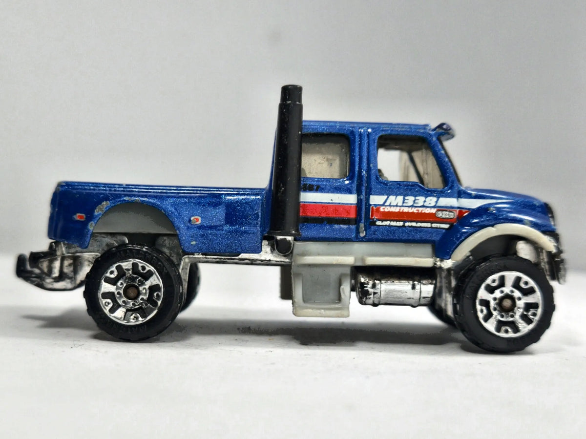International CXT Matchbox 2005 First Editions 1:64 Pickup MUSCLE Luzak – zdjęcie 4
