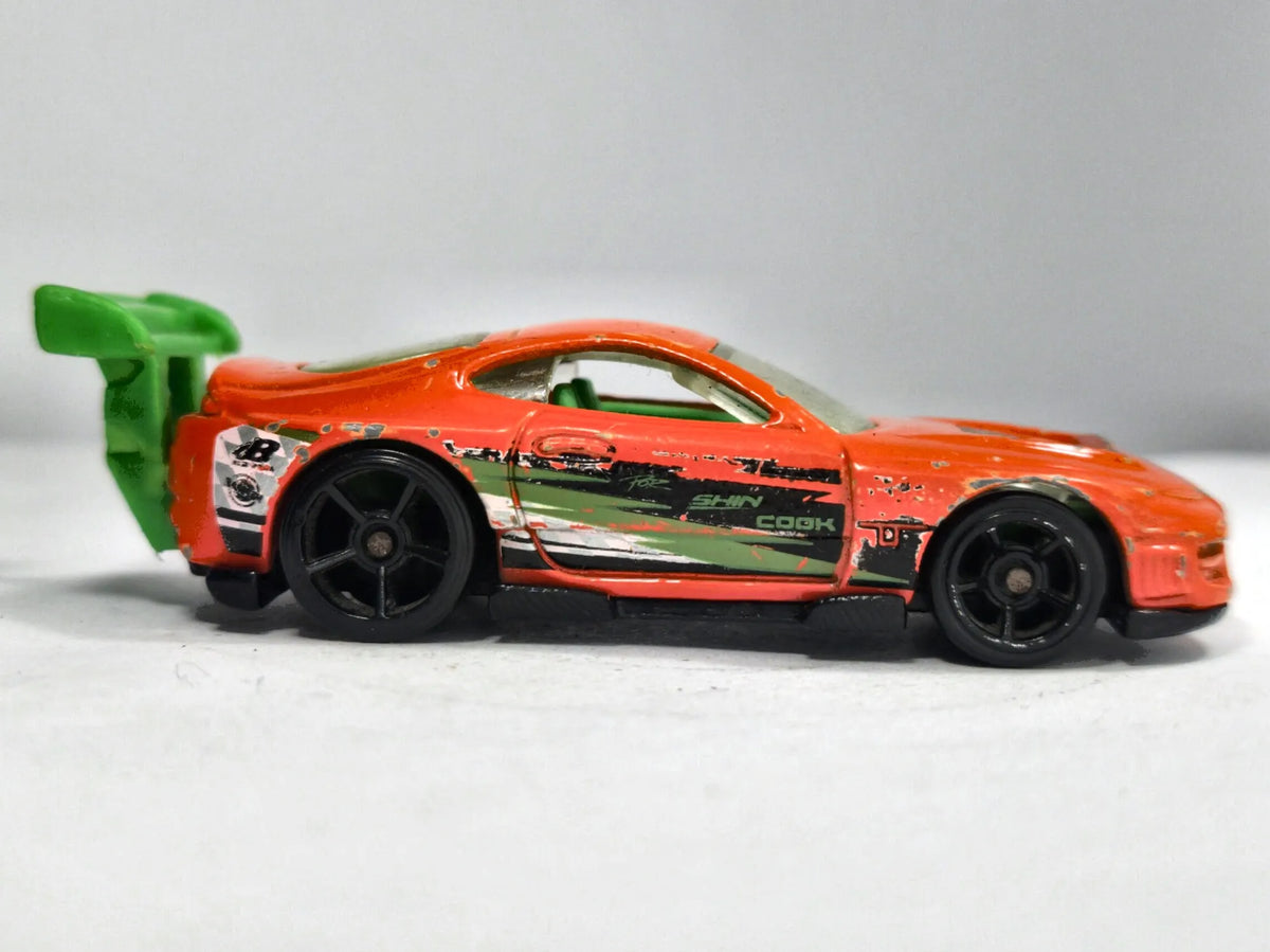 Super Tsunami Hot Wheels 2001 1:64 Luzak Pomarańczowy – zdjęcie 4