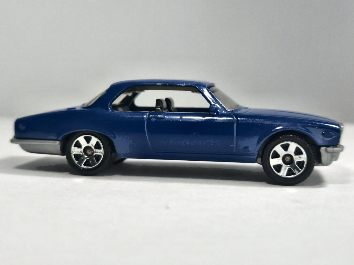 1977 Jaguar Xj6C Matchbox 2023 1:64 Niebieski – zdjęcie 4
