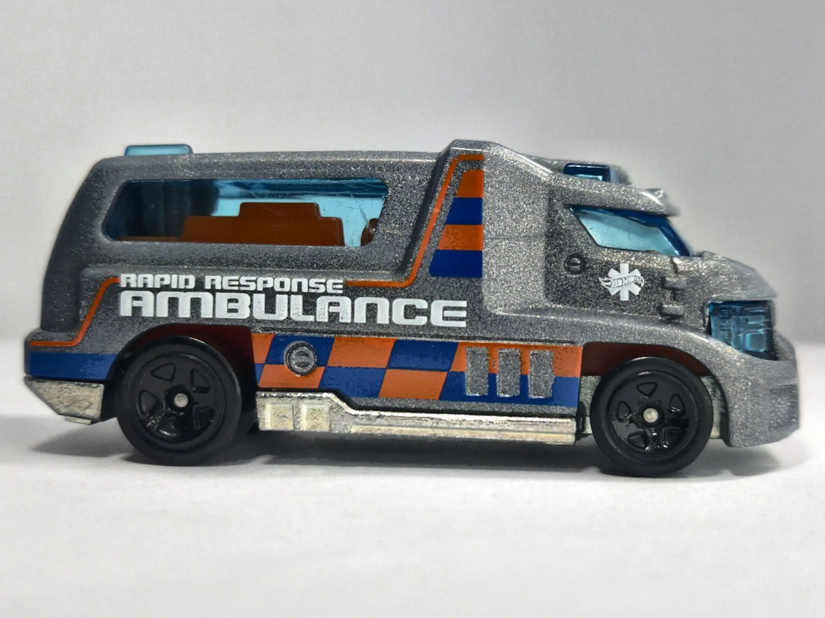 Rapid Response Ambulance Hot Wheels 2021 Grafitowy 1:64 – zdjęcie 4