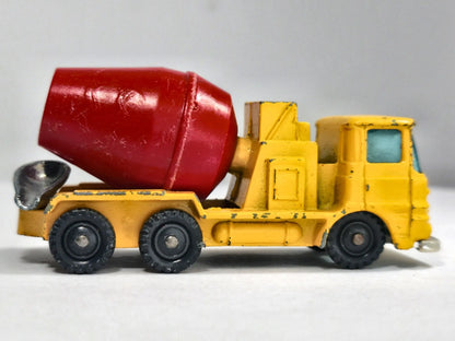 Foden Concrete Mixer Matchbox '60 1:64 Made in England Betoniarka Żółty – zdjęcie 4