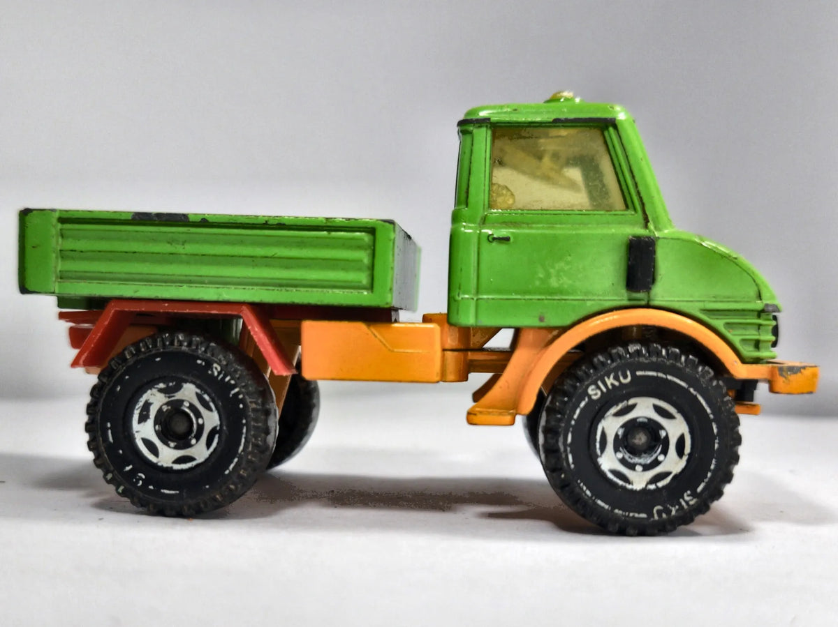 Ciężarówka MERCEDES-BENZ UNIMOG SIKU '80 Zielony 1:50 Made in West Germany – zdjęcie 4