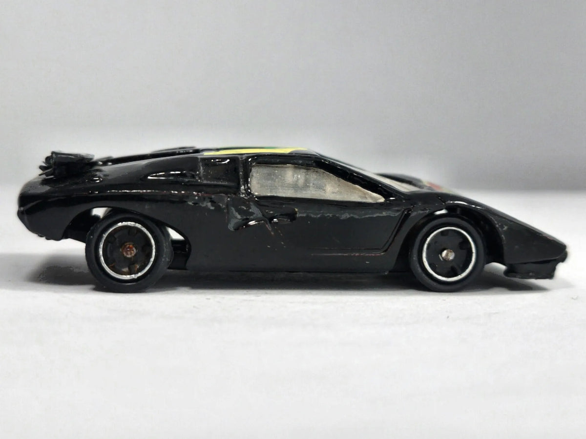 Lamborghini Countach Pioneer 1:64 5 Luzak Czarny Wyścig – zdjęcie 4