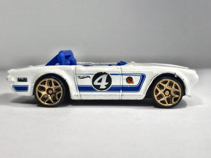 TRIUMPH TR6, Hot Wheels 2009, Die cast M16, Biały, 1:60, Resoraki – zdjęcie 4