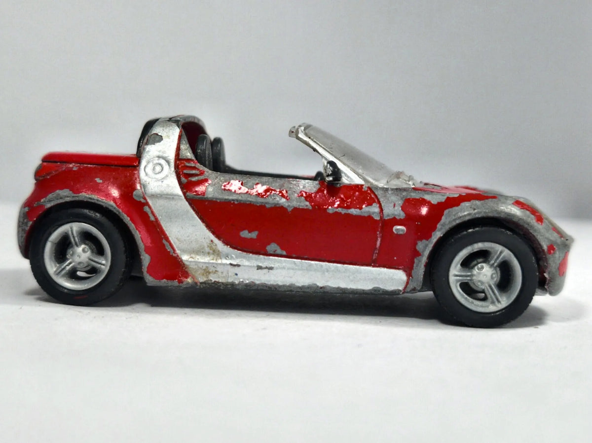Smart Roadster Coupé SIKU 1:55 Luzak Czerwony – zdjęcie 4