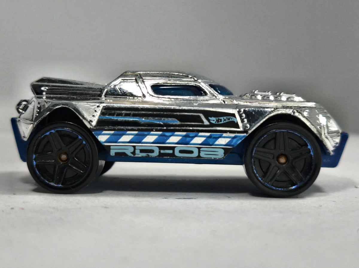 RD-08 Hot Wheels 2004 Srebrny chrom 1:64 – zdjęcie 4