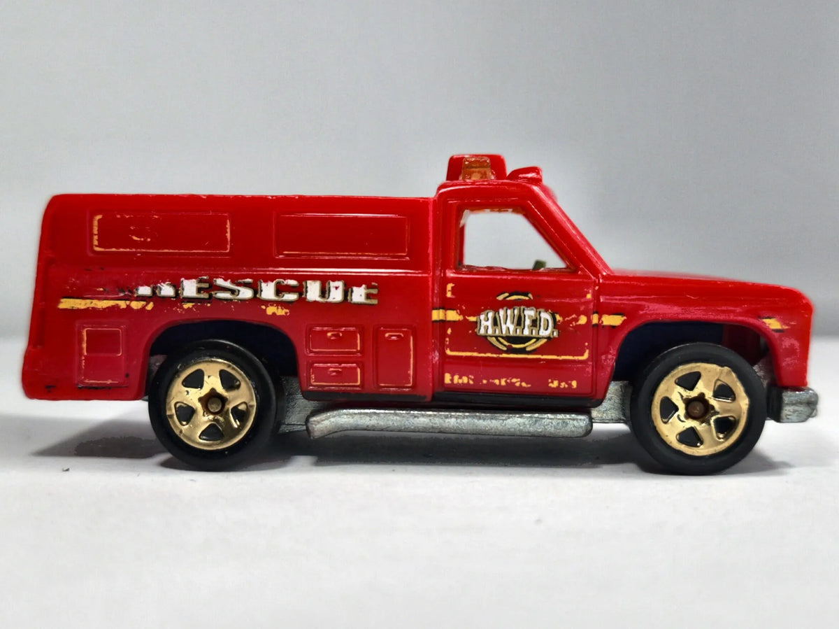 EMERGENCY SQUAD Hot Wheels 1974 Czerwony 1:64 – zdjęcie 4