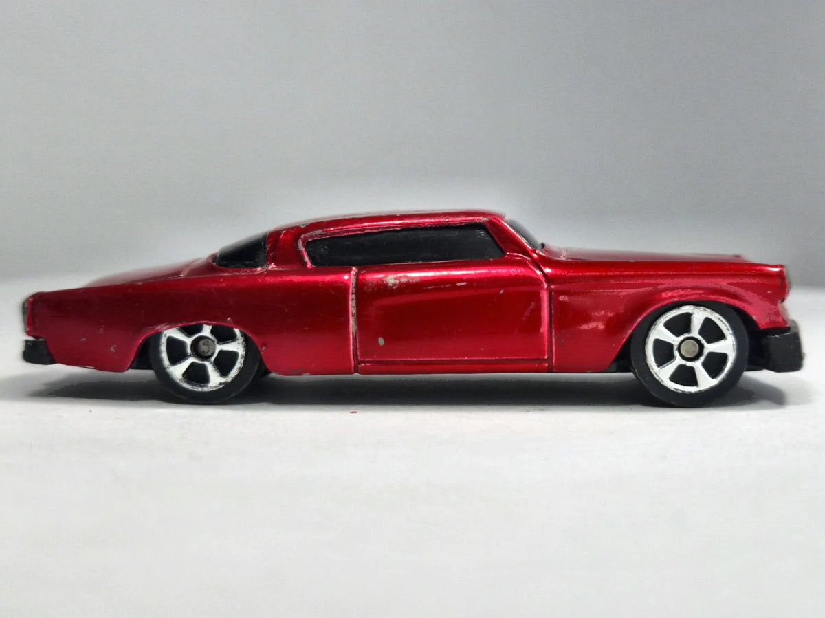 1953 STUDEBAKER STARLINER, Maisto, Die cast 11226, Bordowy, 1:64, Resoraki – zdjęcie 4