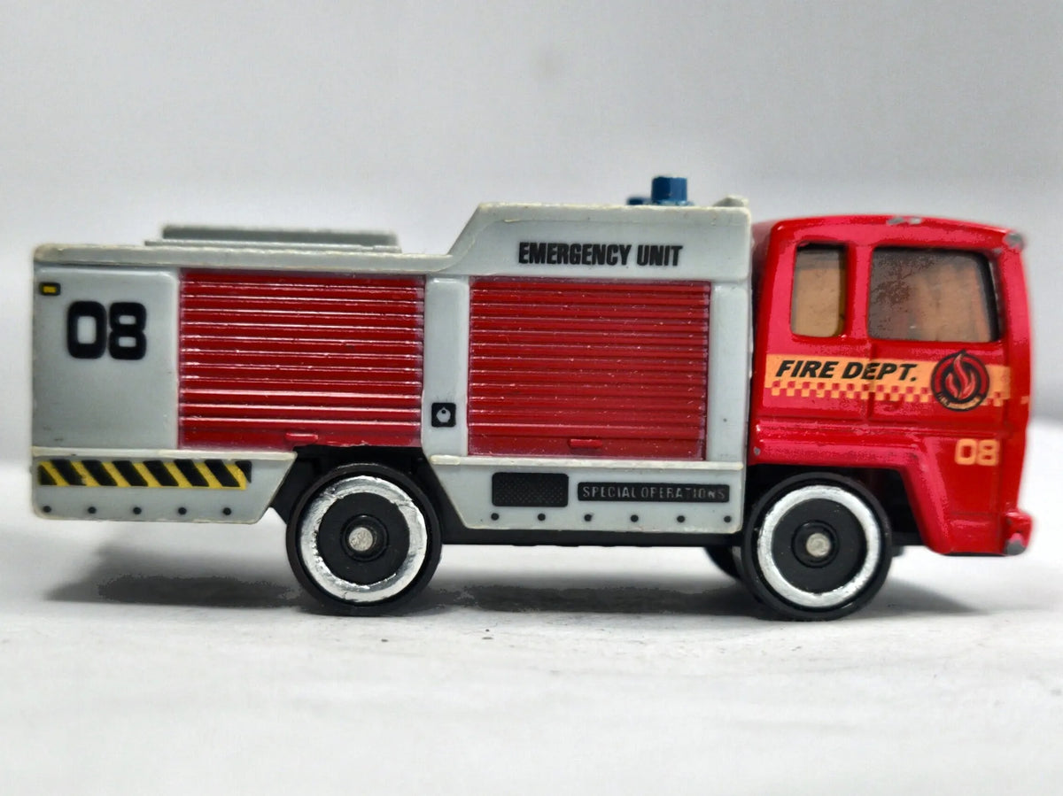 Wóz Strażacki 1:64 Wóz strażacki FIRE DEPT Luzak Czerwony Straż pożarna – zdjęcie 4