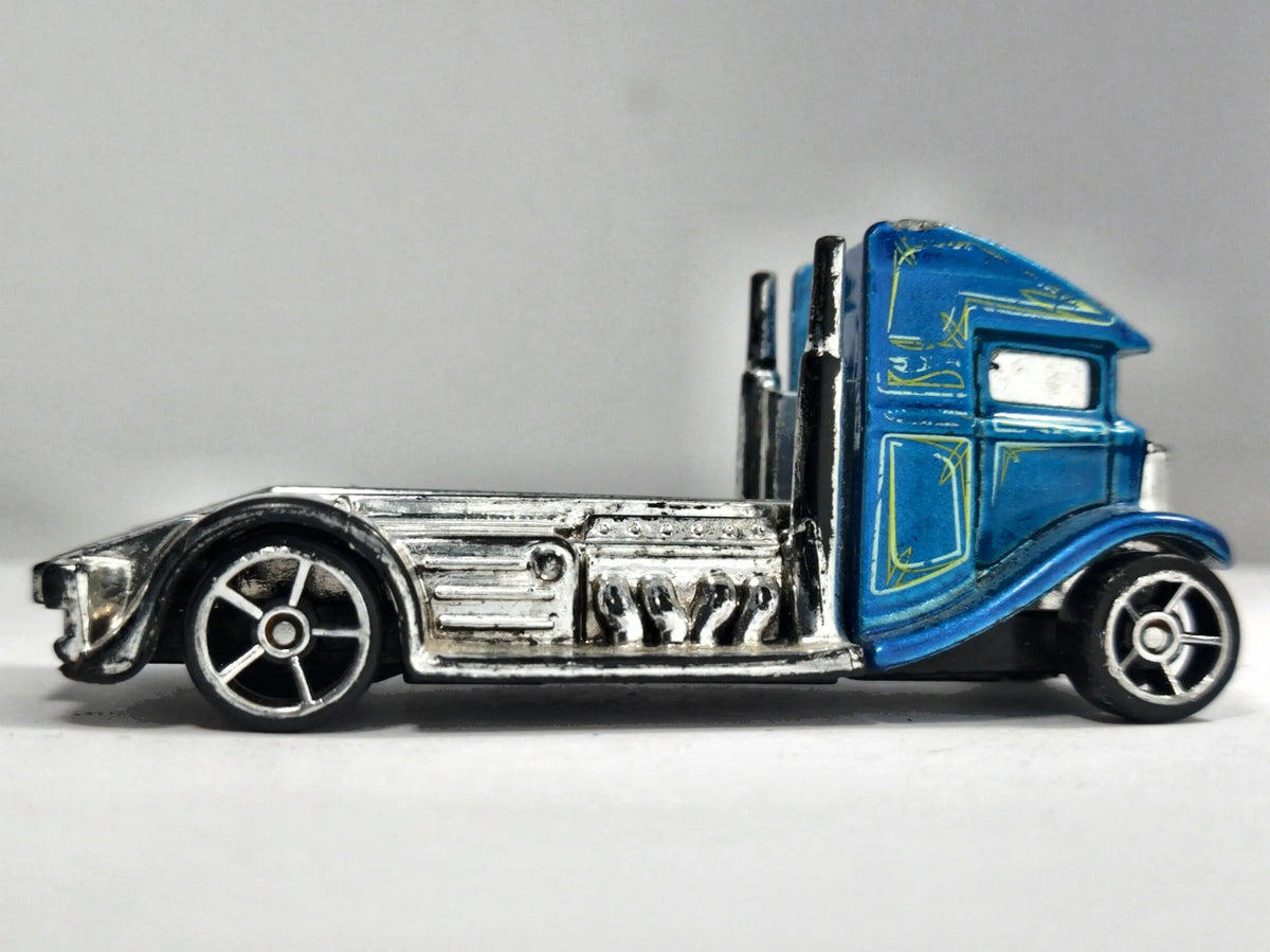 Fast-Bed Hauler Hot Wheels 2013 1:64 Luzak Niebieski – zdjęcie 4