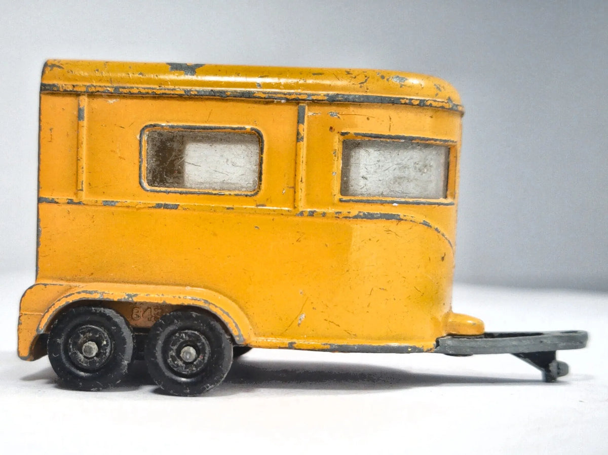 PONY TRAILER, Matchbox, Made in England, Die cast, Żółty, 1:64, Resoraki – zdjęcie 4