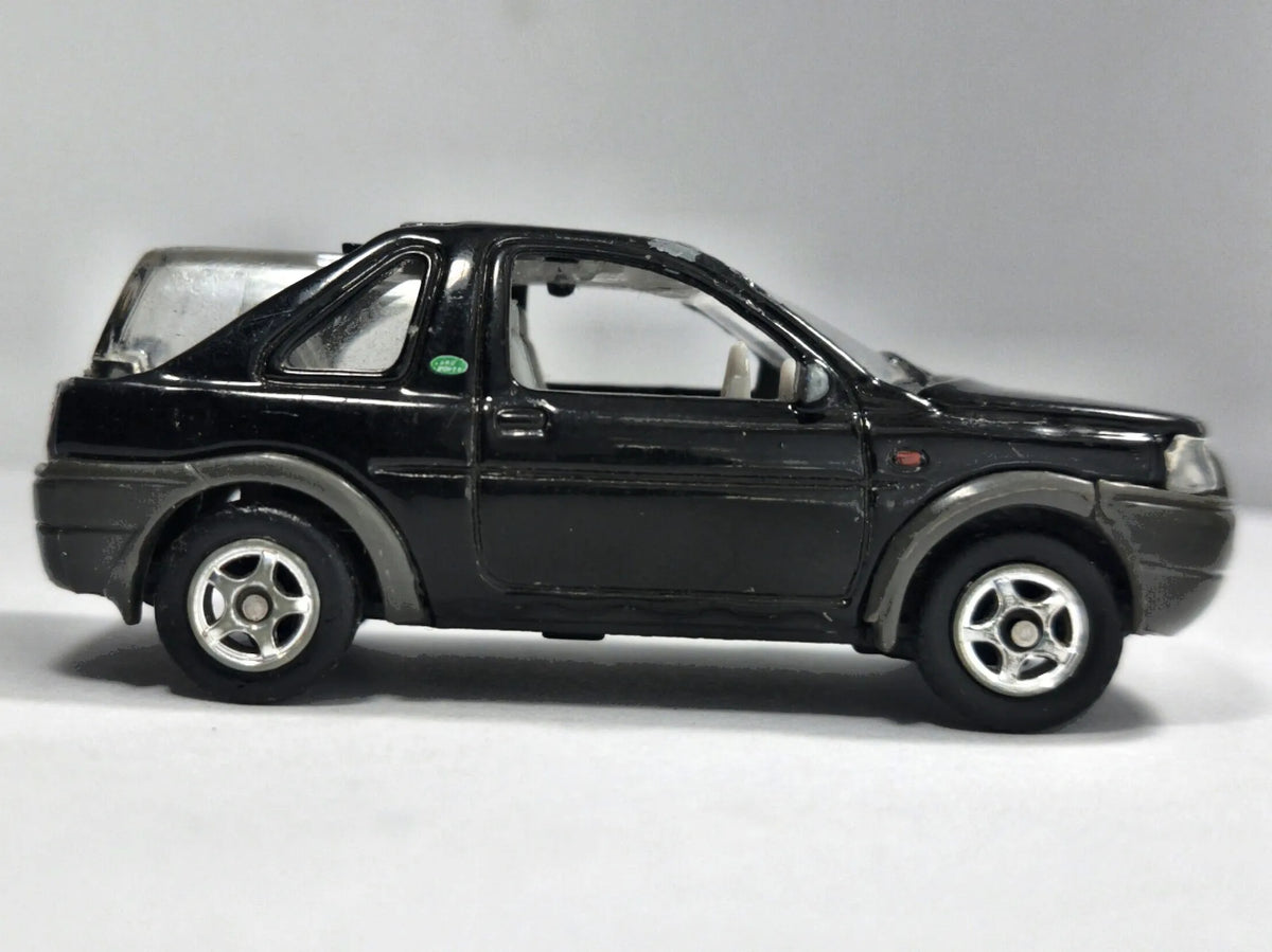 Land Rover Freelander Welly 1:60 Luzak Czarny – zdjęcie 4