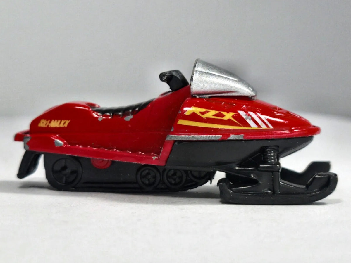 Jägerndorfer JC1119 Maisto Czerwony 1:64 – zdjęcie 4