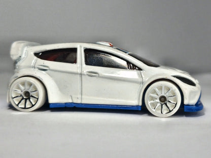 FORD FIESTA RALLY #28, Hot Wheels 2011, Die cast H39, Biały, 1:60, Resoraki – zdjęcie 4