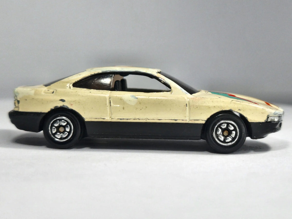Jak BMW 850i Seria E31, M-Power #4, Die cast NO.804, Kremowy 1:64, Resoraki – zdjęcie 4